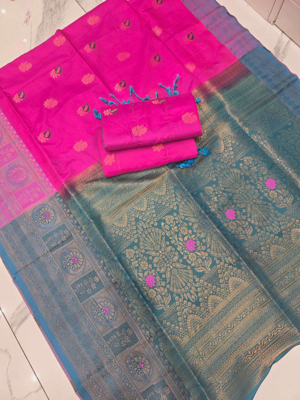 Elagent Soft Silk Saree ( Same Colour only dispatch )