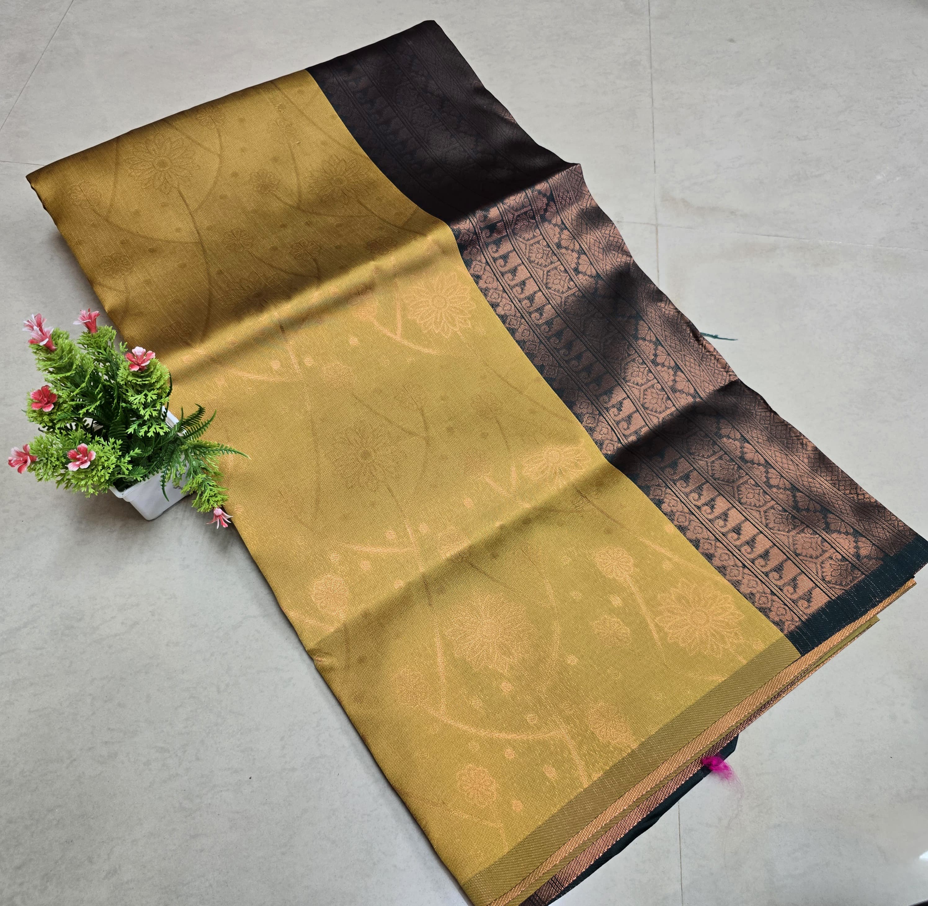 Stock Clearance Aadi Offer Saree